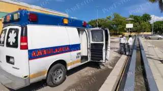 Guardias rescatan a hombre desangrándose tras riña en Ciudad del Carmen
