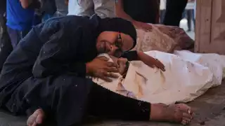 Mueren al menos 25 personas en Gaza tras ofensiva israelí, mientras negociaciones de paz continúan  estancadas 