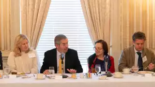 Canciller Juan Ramón de la Fuente reafirma compromiso con el T-MEC en reunión con inversionistas