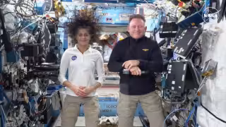 Astronautas de la EEI deberán esperar hasta abril para regresar a casa debido a retrasos técnicos