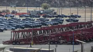 Trump impone aranceles del 25% a autos extranjeros y exime a México por el T-MEC