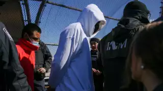 Presidenta Sheinbaum rechaza redadas contra migrantes en EU y anuncia apoyo consular