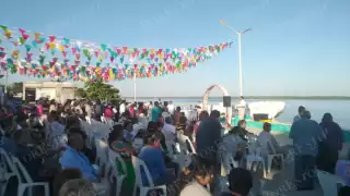 Sabancuy honra a sus muertos este 2 de noviembre con misa en el cementerio