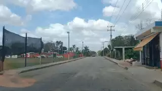 Encuentran 2 cuerpos en la carretera La Esperanza-San Pedro en Lázaro Cárdenas, Quintana Roo