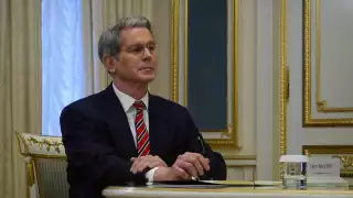 Estados Unidos y China sostienen primera videollamada para abordar aranceles