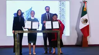 Sheinbaum decreta regreso de Pemex y CFE a empresas públicas