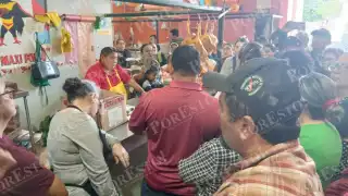 Locatarios del mercado de Escárcega exigen la destitución de su presidenta tras 14 años en el cargo