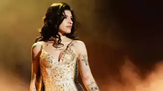 Cazzu acusa a Christian Nodal de atacarla durante su visita a México