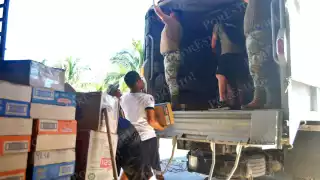 Se lograron 49 toneladas de ayuda en Campeche para Veracruzanos