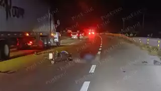 Motociclista grave tras ser embestido por tráiler en la Champotón-Campeche