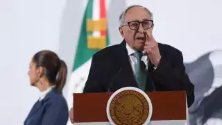 Secretario de Salud confirma seis casos humanos de gusano barrenador en México