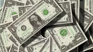 ¡Tiembla el peso! Así cerró frente al dólar este jueves