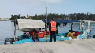 Auxilian a pescador que sufrió profundo corte en el brazo, en Progreso 