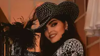 Ana Bárbara aparece en silla de ruedas tras sufrir un fuerte accidente  