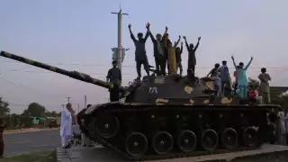 Trump anuncia alto al fuego “total e inmediato” entre India y Pakistán tras más de 60 muertos en Cachemira