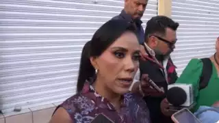 Alcaldesa de Apatzingán causa polémica por pedir narcocorrido en plena feria municipal