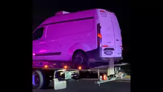 Hallan 20 cuerpos en Culiacán: cuatro decapitados colgados de un puente y 16 dentro de una camioneta