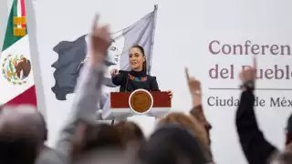 Sheinbaum advierte: no habrá protección a funcionarios implicados en venta de huachicol