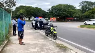 Motociclistas chocan de frente en la Concordia, Campeche; dos lesionados