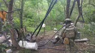 Fuerzas federales desmantelan dos laboratorios y aseguran 21 toneladas de metanfetamina en Durango