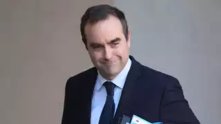 Emmanuel Macron nombra a Sébastien Lecornu como nuevo primer ministro de Francia