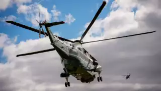 Tensión entre EU y Venezuela: helicópteros de combate sobrevuelan cerca de la costa venezolana