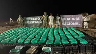 Ejército decomisa más de una tonelada de droga oculta entre cajas de chile en Sonora