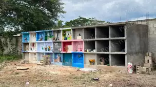 Cementerio de Hopelchén al límite: sólo quedan 7 de 30 criptas de la sexta sección