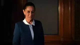 Presidenta de México buscará firmar acuerdo para fijar el precio de la gasolina magna en 24 pesos por litro durante seis meses