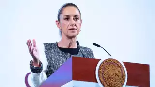 Claudia Sheinbaum celebra exclusión de México de aranceles de EU y anuncia plan económico nacional
