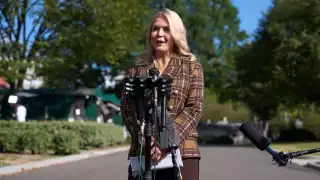 Casa Blanca anticipa miles de despidos federales por cierre de Gobierno en EU