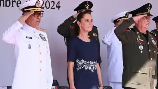 Presidenta Sheinbaum anuncia la construcción de nuevo puerto en Manzanillo en Aniversario de la Marina