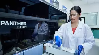 Reportan caso grave de gripe aviar en Luisiana y amplían pruebas a leche en seis estados