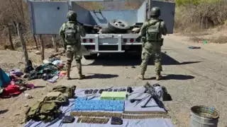 Ataque armado a fuerzas federales en Culiacán: Tres militares heridos y decomiso de armamento