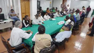 Campesinos de todo Campeche amenazan con bloqueos por recortes en precios del maíz y la soya