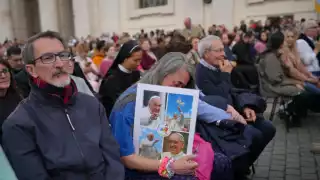Vaticano revela causas oficiales de la muerte del Papa Francisco: derrame cerebral y colapso cardiovascular