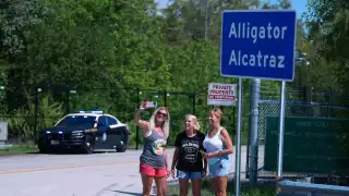 Corte de EU suspende cierre del centro migratorio “Alligator Alcatraz” en Florida