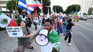 Protestas masivas en Estados Unidos desafían a Trump en pleno desfile militar: “No Kings” convoca movilizaciones en los 50 estados