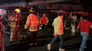 Incendio en el Mercado Central de Acapulco deja 30 locales afectados