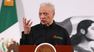 Pemex garantiza gasolina a no más de 24 pesos por litro y descarta gasolinazos