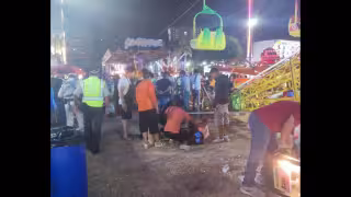 Así colapsó un  juego mecánico en Acapulco que dejó dos lesionados y causó pánico en feria