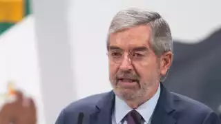 Juan Ramón de la Fuente elogia liderazgo de Claudia Sheinbaum tras acuerdo con Trump que frena aranceles