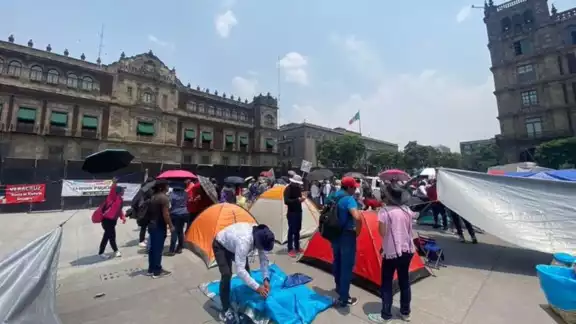El Presidente de la República adelantó que este martes sostendrá una reunipón con líderes de la CNTE para atender sus demandas El Presidente de la República adelantó que este martes sostendrá una reunipón con líderes de la CNTE para atender sus demandas
