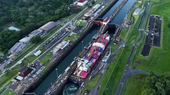 El 31 de diciembre de 1999 Panamá retomó el control total para administrar el Canal
