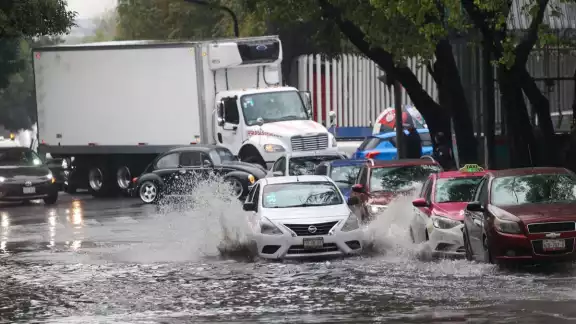 Las condiciones para lluvia se mantendrán durante el transcurso del día en la capital del país. Las condiciones para lluvia se mantendrán durante el transcurso del día en la capital del país.