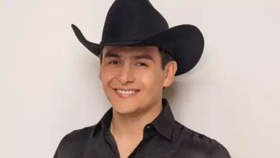 Se incendia casa que fue propiedad de Julián Figueroa en medio de la disputa legal por su herencia