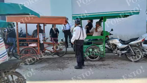 Tensión en el Centro de Escárcega por conflicto vial frente al mercado Tensión en el Centro de Escárcega por conflicto vial frente al mercado