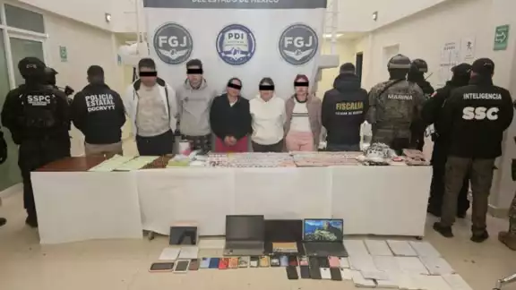 Las cinco personas quedaron a disposición del Ministerio Público, que en las próximas horas definirá su situación jurídica Las cinco personas quedaron a disposición del Ministerio Público, que en las próximas horas definirá su situación jurídica