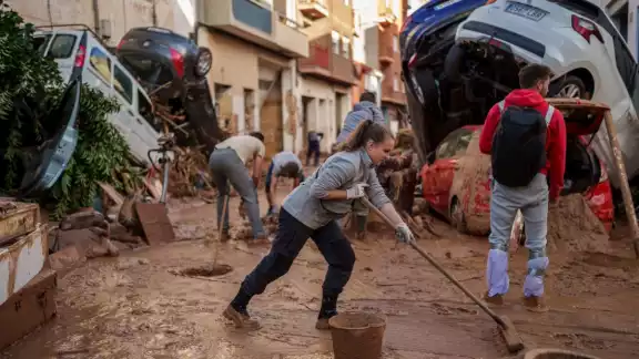 El presidente Pedro Sánchez confirmó 211 fallecidos por el temporal en Valencia El presidente Pedro Sánchez confirmó 211 fallecidos por el temporal en Valencia