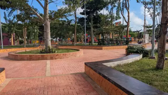 La menor de edad fue encontrada en el parque de José María Morelos
